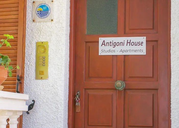 Antigoni House *