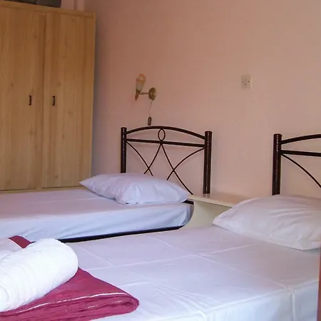 Antigoni House Apartman *